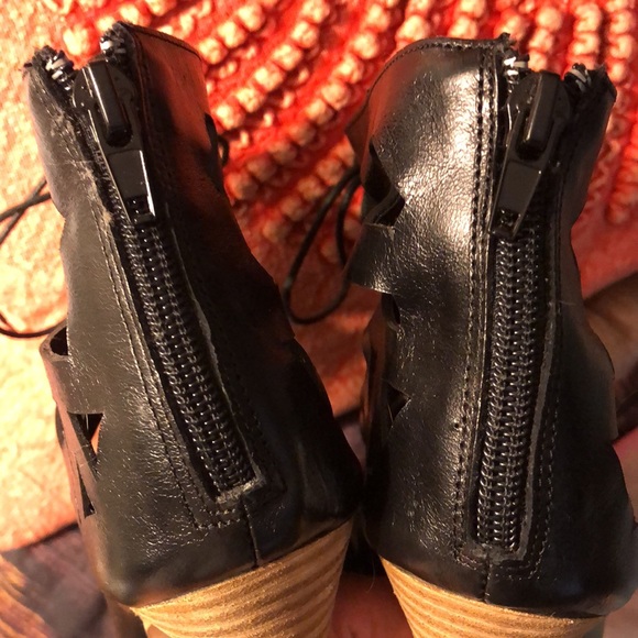 Dolce Vita high heels beauties! NEW! Never worn lace up w/zip backs 5” heels - Picture 8 of 9